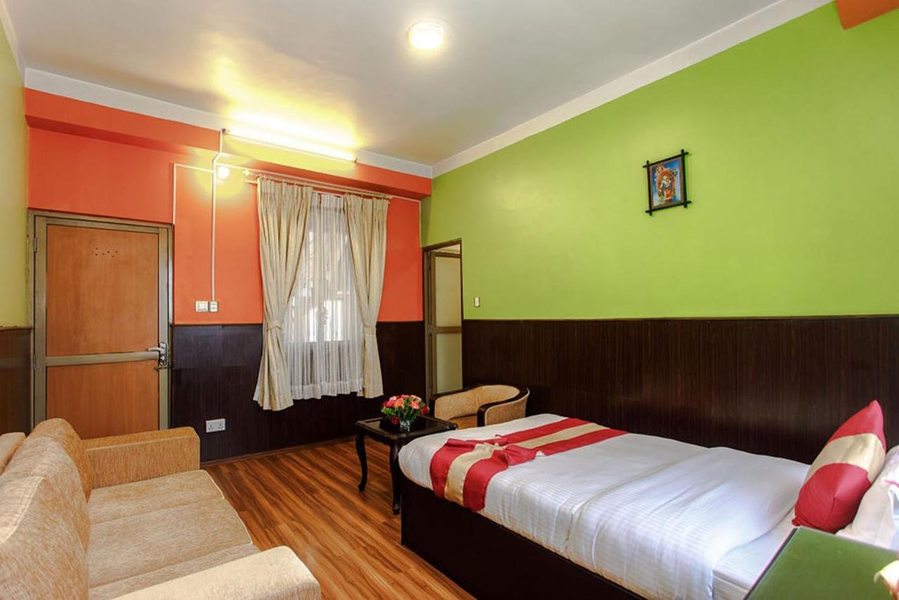 Nepalaya Hotel Катманду Екстериор снимка