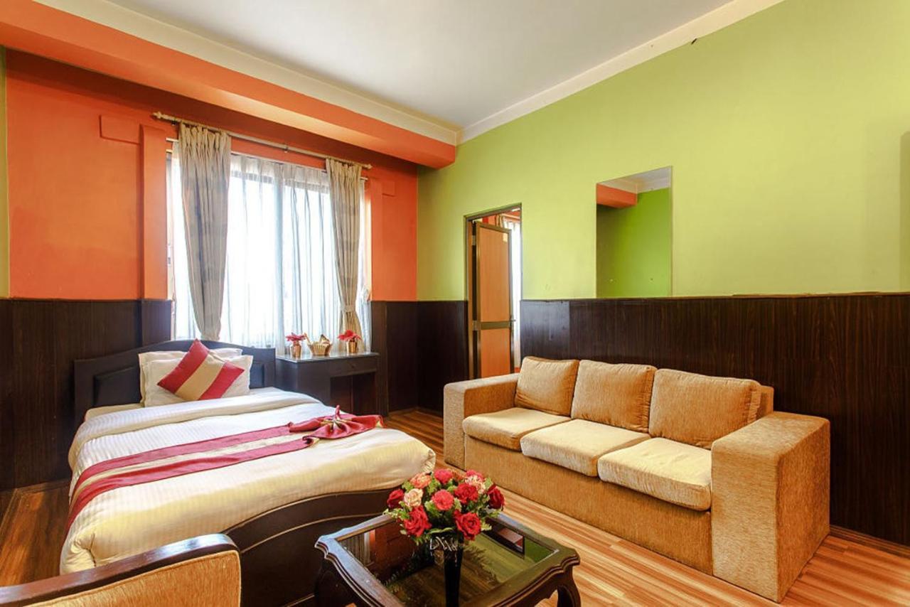 Nepalaya Hotel Катманду Екстериор снимка