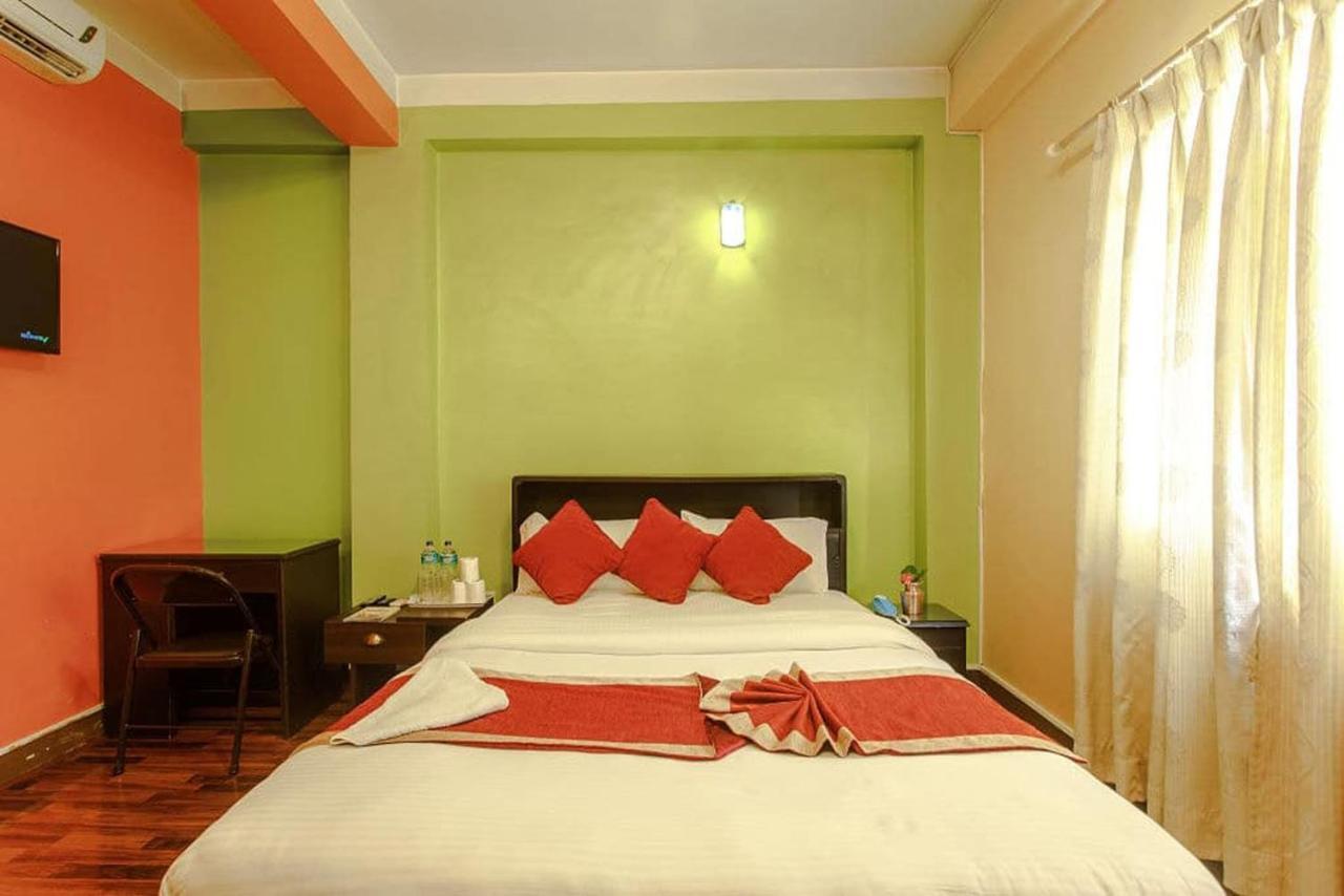 Nepalaya Hotel Катманду Екстериор снимка