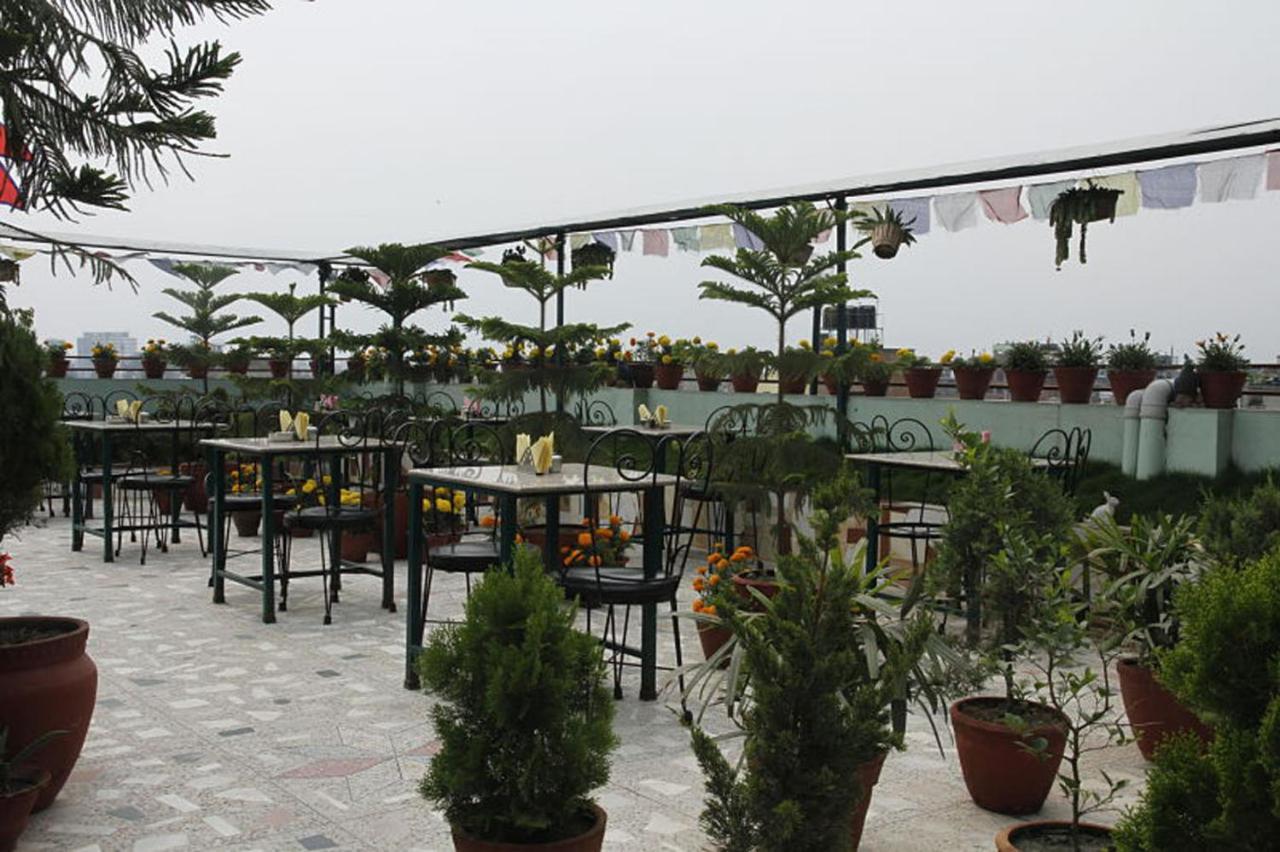 Nepalaya Hotel Катманду Екстериор снимка
