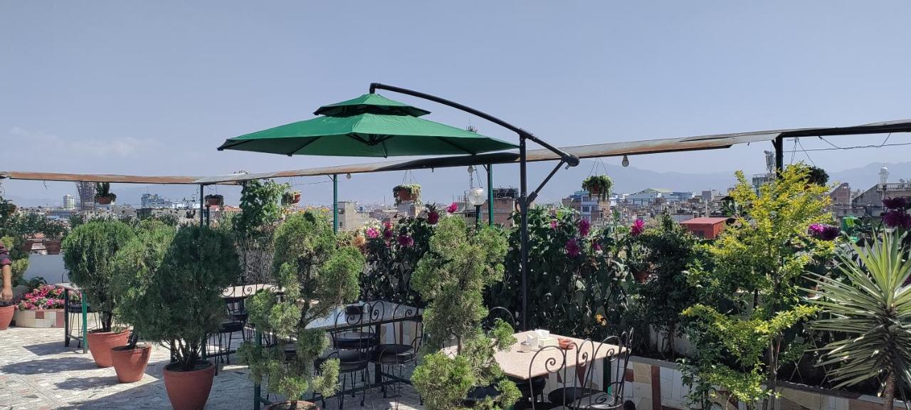 Nepalaya Hotel Катманду Екстериор снимка