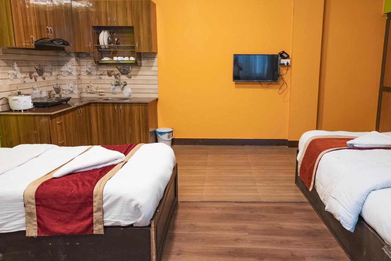 Nepalaya Hotel Катманду Екстериор снимка