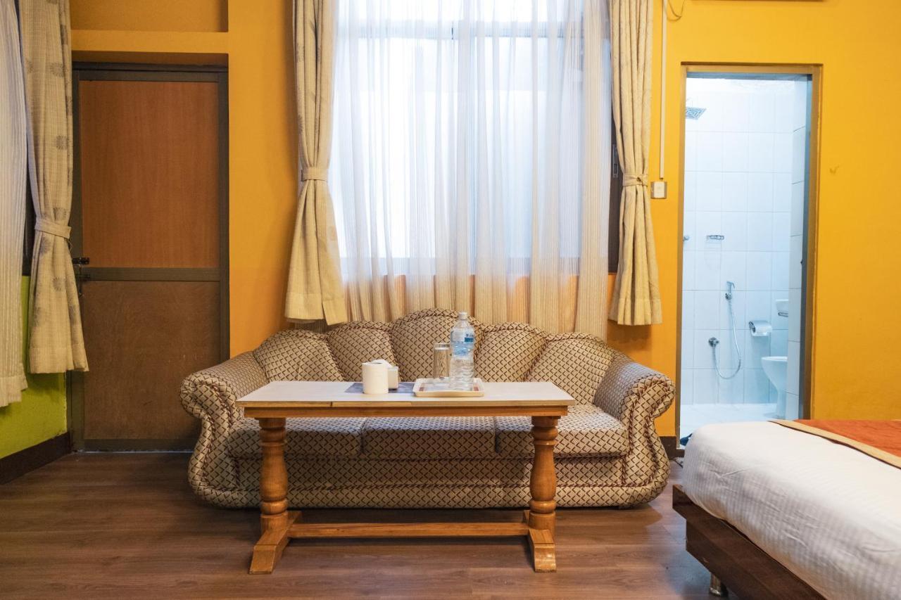 Nepalaya Hotel Катманду Екстериор снимка