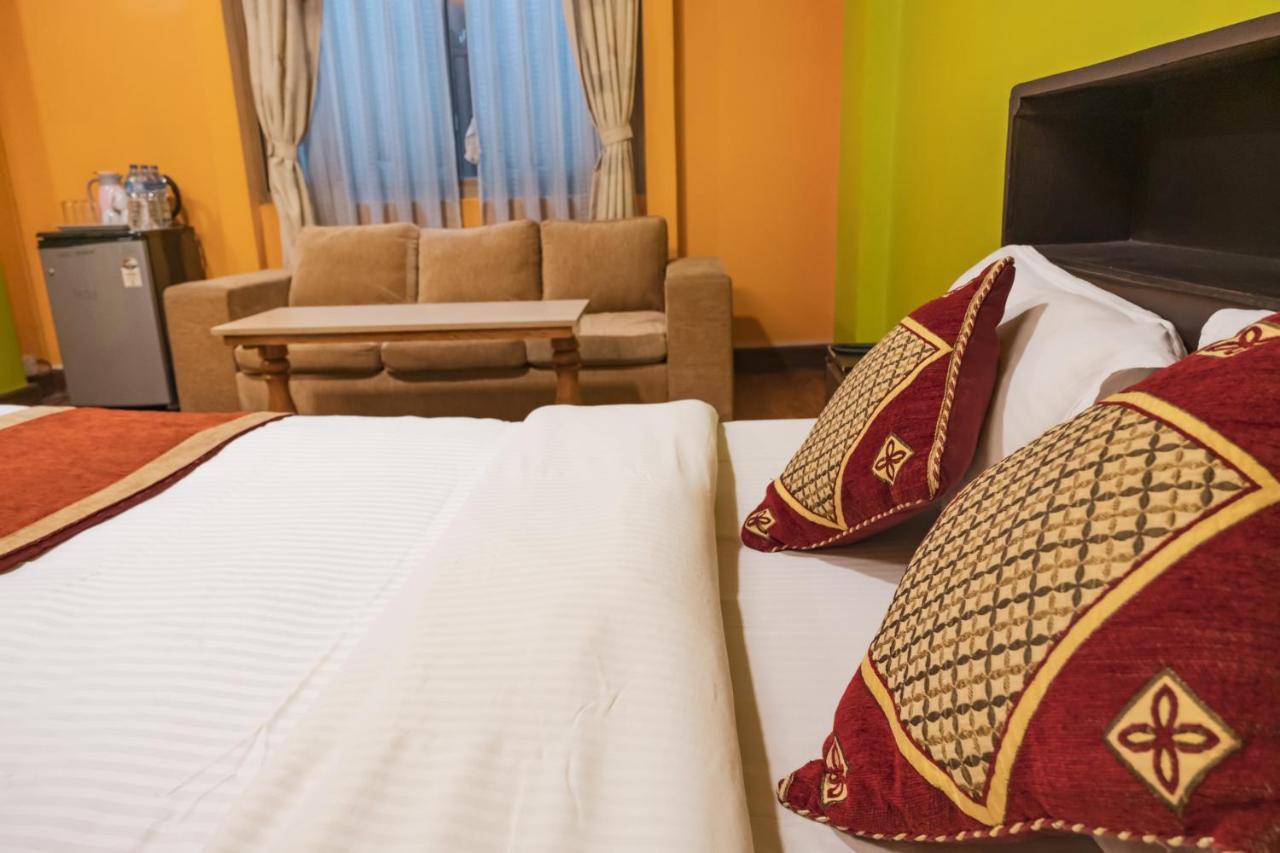 Nepalaya Hotel Катманду Екстериор снимка