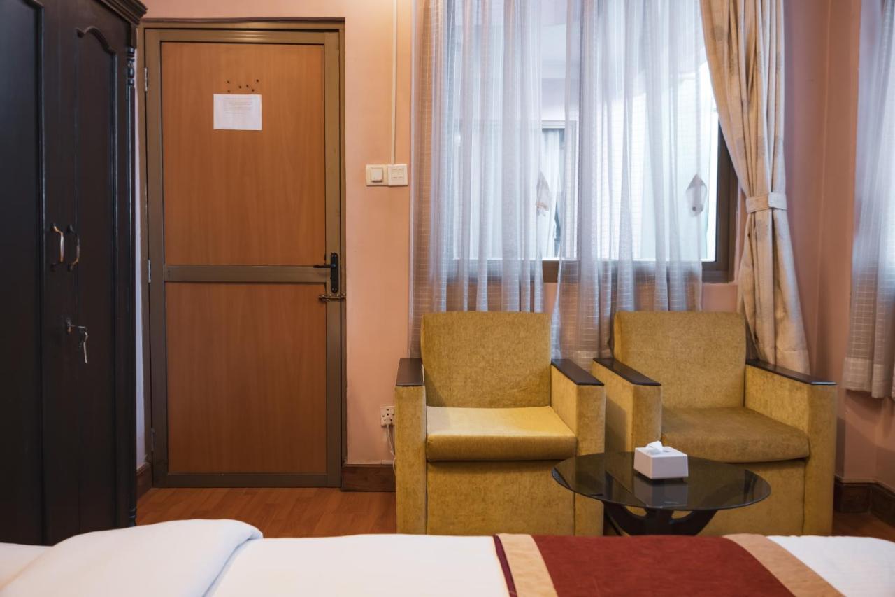 Nepalaya Hotel Катманду Екстериор снимка