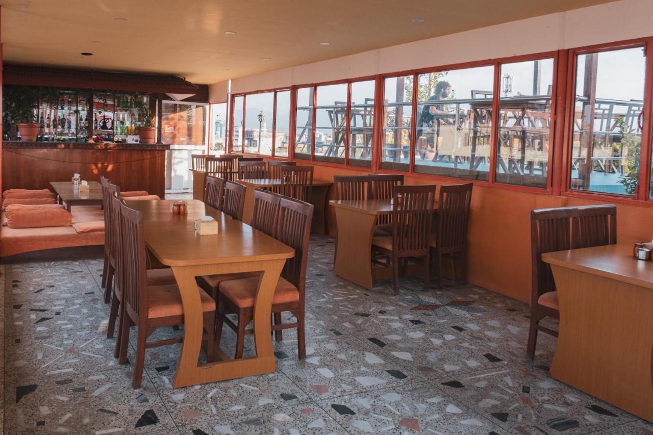 Nepalaya Hotel Катманду Екстериор снимка