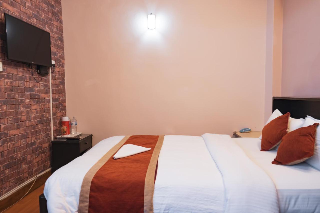 Nepalaya Hotel Катманду Екстериор снимка
