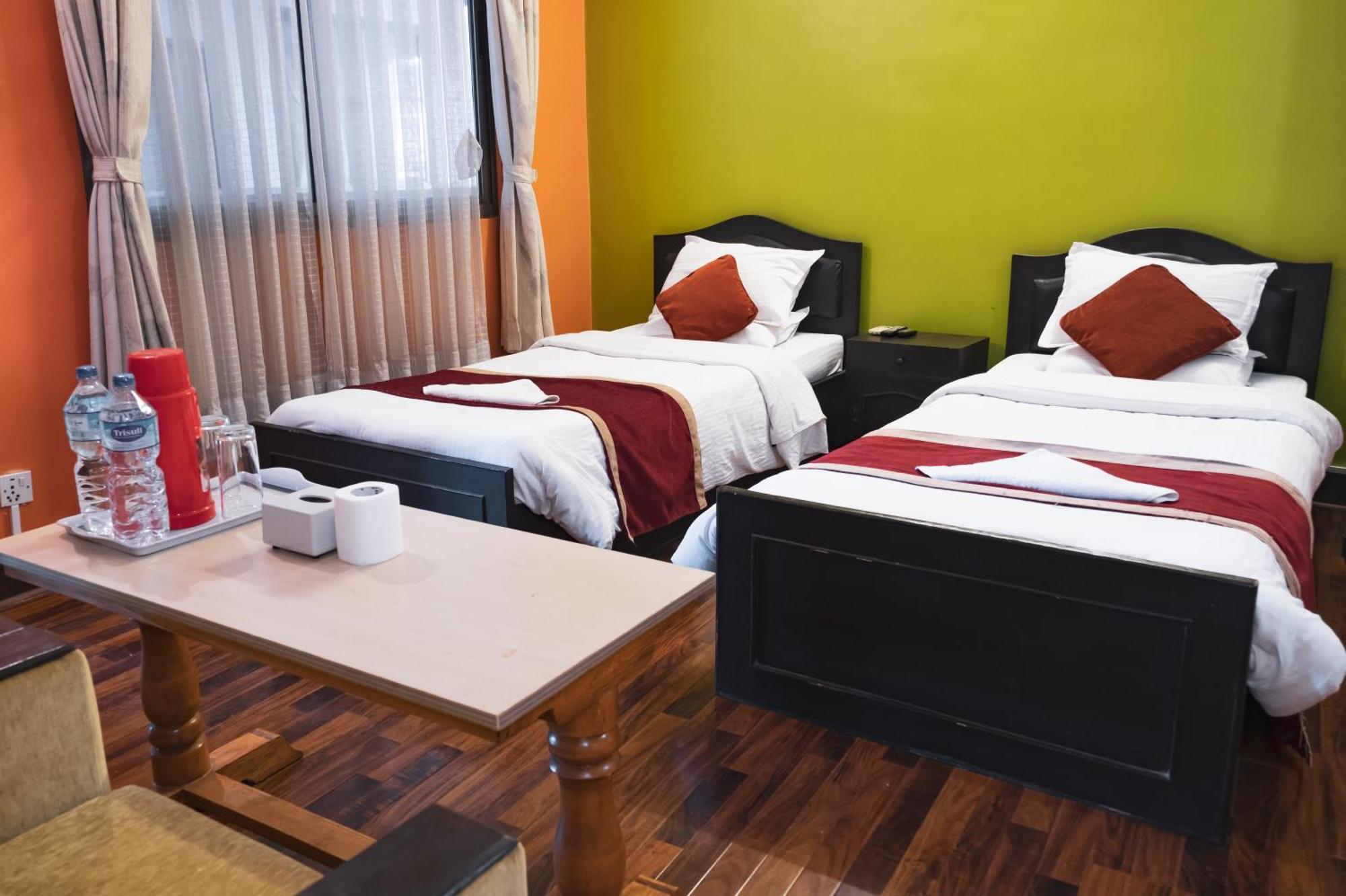 Nepalaya Hotel Катманду Екстериор снимка